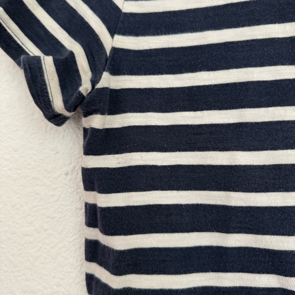 Everlane Navy White Striped Short Sleeve 100% Cotton Tee Asymmetric Detail Sz XS - Picture 3 of 6